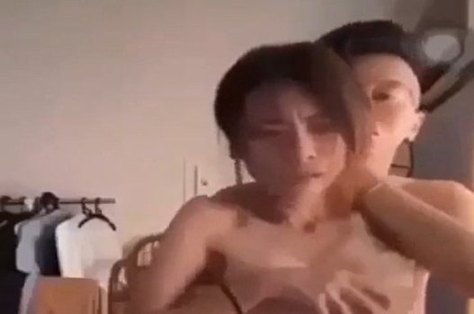 Ванна Бардо нанесла удар сосед